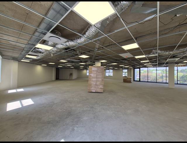 512M² OFFICE TO LET IN GLENADRIENNE EAST